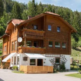 Фотографии базы отдыха
Reiterbauernhof Maho