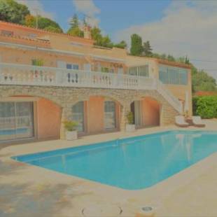 Фотографии мини отеля
Villa La Terre Des Lauriers