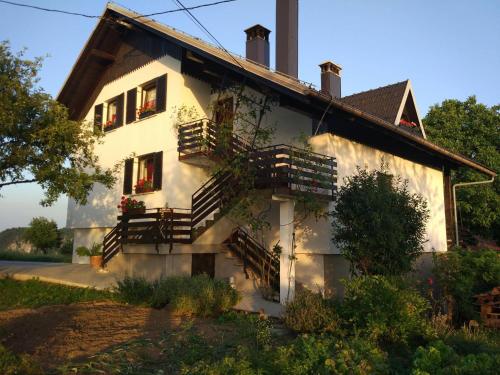 Фотография базы отдыха Tourist Farm Strle With Great Local Food