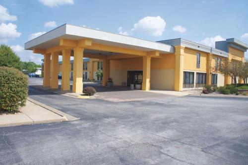 Фотография гостиницы La Quinta Inn by Wyndham Davenport & Conference Center