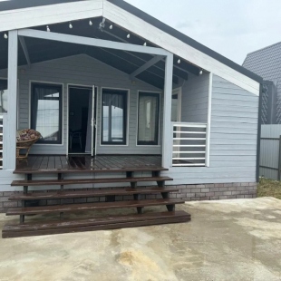 Фотография Коттеджа Частный дом Уютный с 3 спальнями и кухней-гостиной на глэмпинге Салтыковские бани - Мир пара