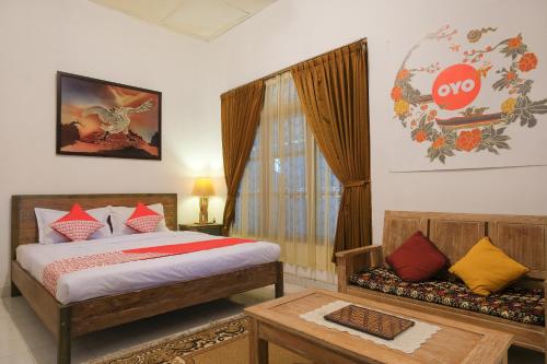 Фотография гостиницы OYO 244 Griya Cemara Homestay