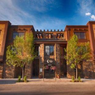 Фотографии гостиницы 
            The White Buffalo Club