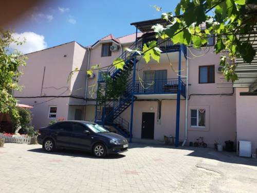 Фотографии гостевого дома
Светлана