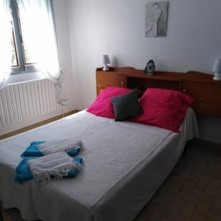 Фотографии мини отеля
LES ROSIERS