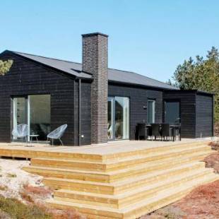 Фотографии гостевого дома
Four-Bedroom Holiday home in Rømø 11