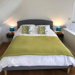 Фотографии мини отеля 
            The Bamboo Lodge - B&B / self-catered apartment