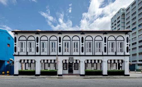 Фотография гостиницы Check-Inn at Little India - SG Clean, Staycation Approved