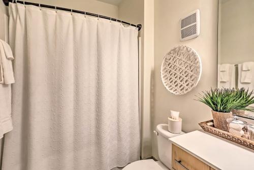 Фотографии гостевого дома
Downtown Condo half mi to The Wilmington Riverwalk!