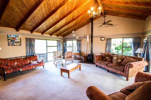 Фотография гостевого дома Riverbed Lodge - Lake Taupo Home