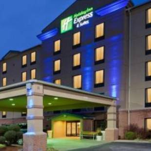 Фотографии гостиницы 
            Holiday Inn Express Hotel & Suites Charleston-Southridge, an IHG Hotel