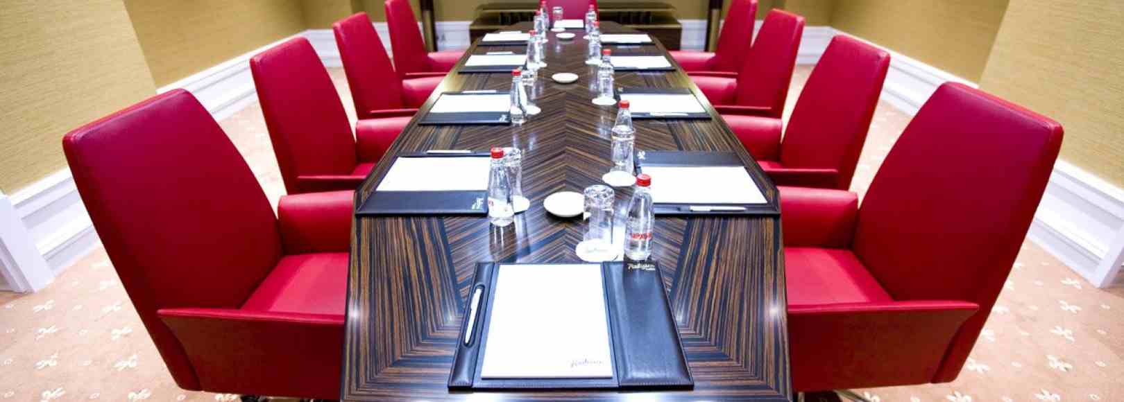 Фотография комнаты для переговоров Осень