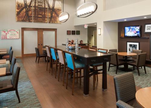 Фотография гостиницы Hampton Inn & Suites St. Louis at Forest Park