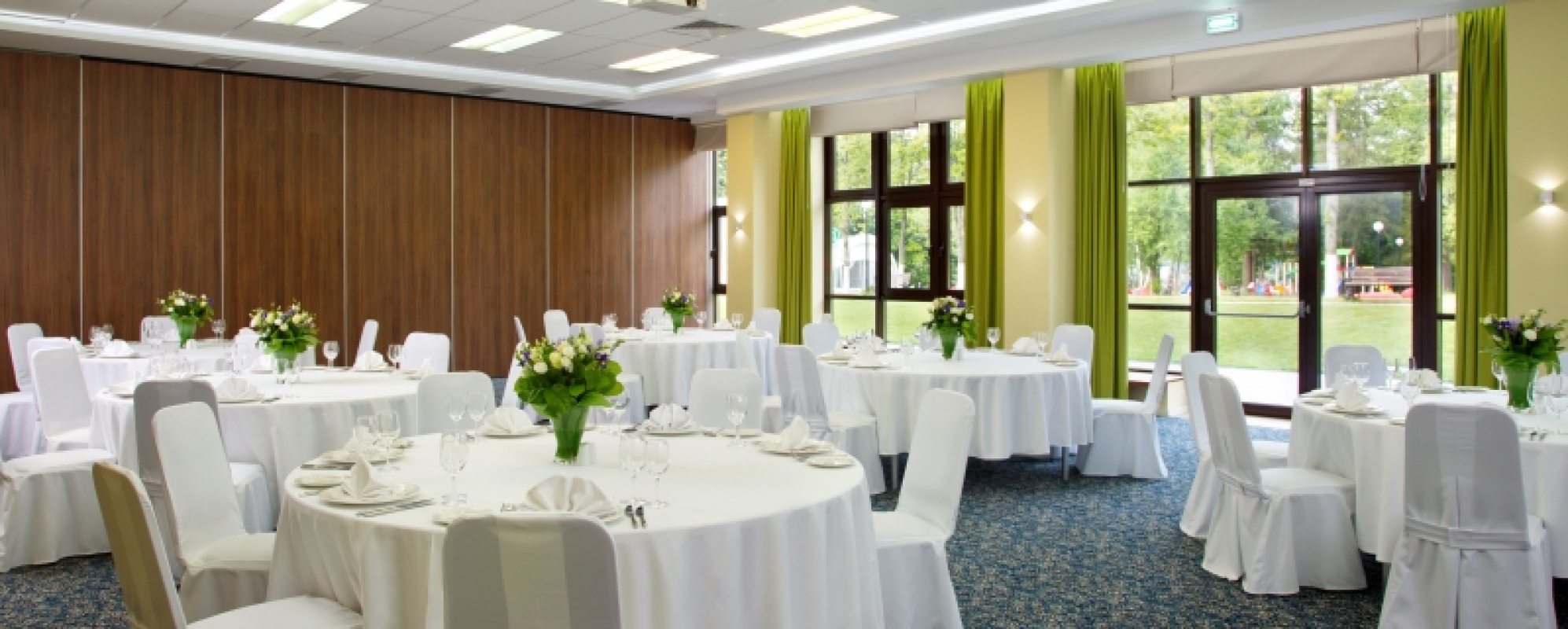 Фотографии конференц-зала Клен