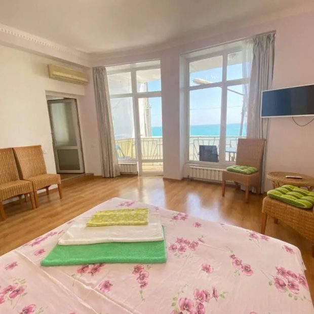 Фотографии квартиры 
            Квартира Классические двухместные с балконом 1/2