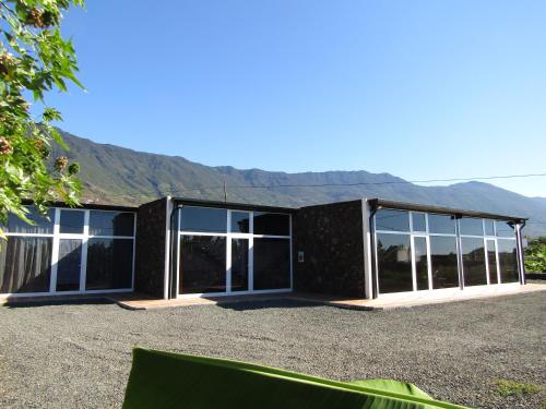 Фотография гостевого дома Amazing Coast House On A Tranquil Organic Farm