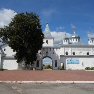 Фотография достопримечательности Свято-Георгиевский Мещовский мужской монастырь