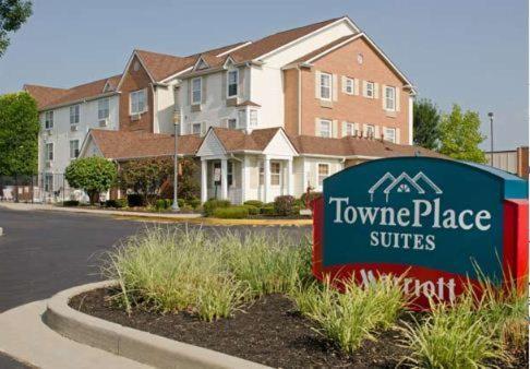 Фотография гостиницы TownePlace Suites Indianapolis Park 100
