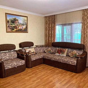 Фотография Коттеджа Частный дом с бассейном, верандой и садом