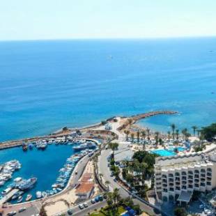 Фотография гостиницы Golden Coast Beach Hotel