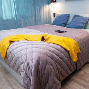 Фотография квартиры Диван и чемодан на улице Космическая