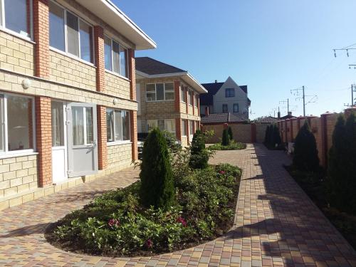 Фотография мини отеля Бизнесы и светофор