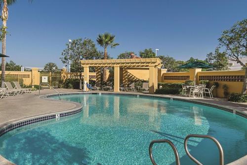 Фотография гостиницы La Quinta by Wyndham Ontario Airport