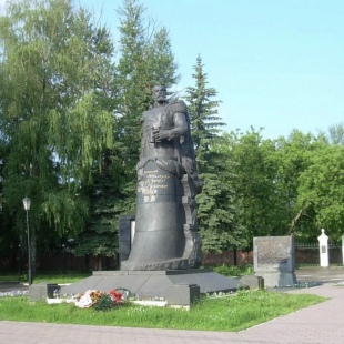 Фотография Памятник капитану крейсера Варяг - Рудневу