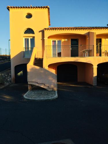 Фотография гостевого дома Chez Tranquille, Apartment 43