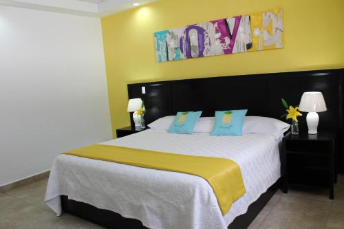 Фотография гостиницы Hotel Coronado Inn