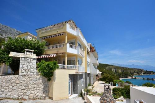 Фотография гостевого дома Apartments by the sea Lokva Rogoznica, Omis - 13226