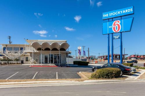 Фотография гостиницы Motel 6 Fort Worth, Tx - Stockyards