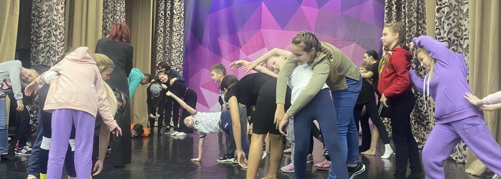 Фотография конференц-зала Зрительный зал Городской Дом культуры