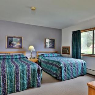 Фотография гостиницы Cedarbrook Hotel Room w/2 Doubles 117