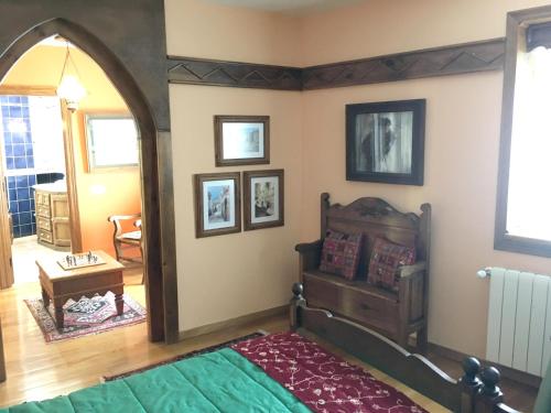 Фотография гостевого дома 4 bedrooms house with enclosed garden and wifi at Navarredonda de Gredos