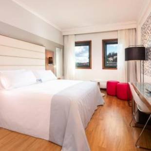 Фотографии гостиницы 
            Hotel Santiago Plaza Affiliated by Meliá