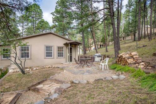 Фотографии гостевого дома
Sugar Butter Chalet, 2 Bedrooms, Wood Burning Stove, Hot Tub, Sleeps 6