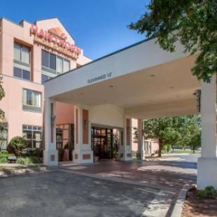 Фотографии гостиницы 
            Hawthorn Suites Midwest City