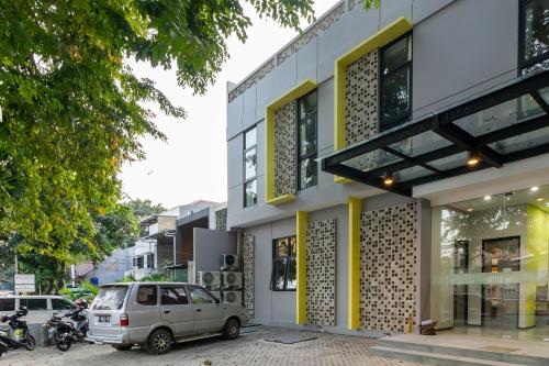 Фотография гостиницы RedDoorz Plus near Senayan City