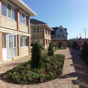 Фотография мини отеля Бизнесы и светофор