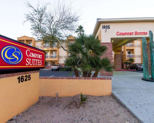 Фотография гостиницы Comfort Suites Phoenix Airport