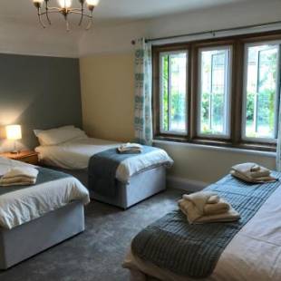 Фотографии гостиницы
Halfway House Inn Country Lodge