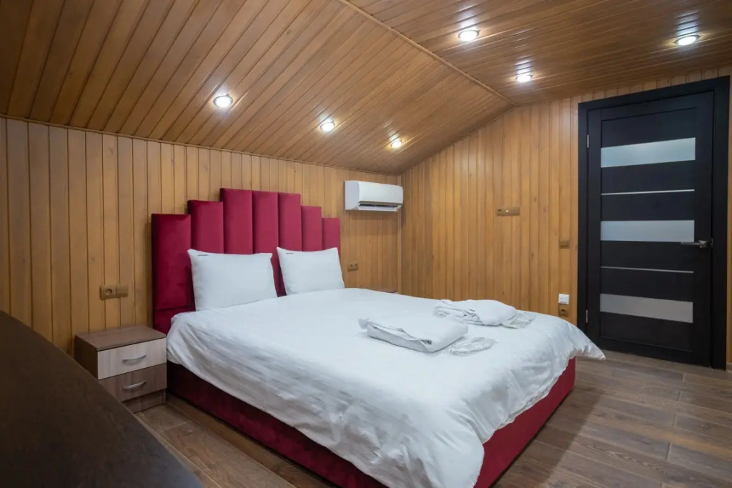 Фотография квартиры Апартаменты Red Apartments Арт Лайт Сити Апартамент Дорнан