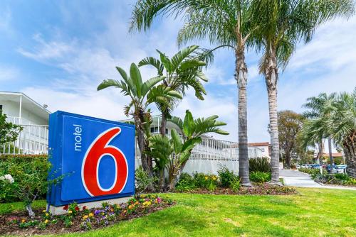 Фотография гостиницы Motel 6-Santa Barbara, CA - Beach