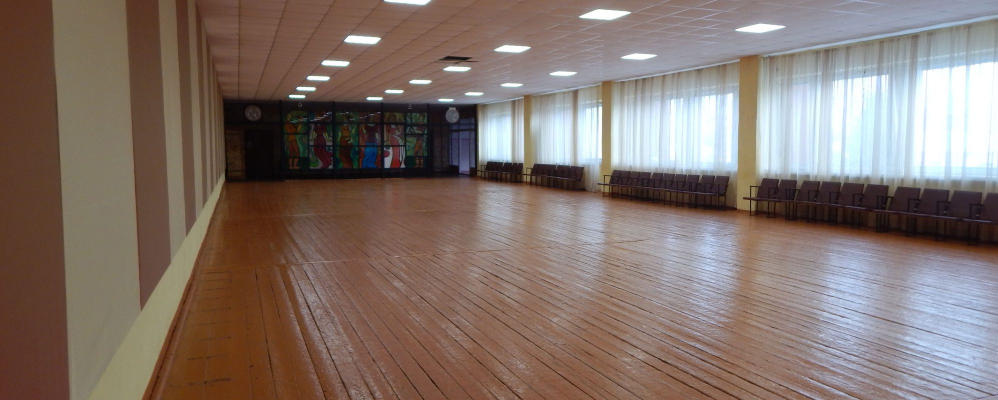 Фотографии концертного зала Дискотечный зал Торопецкого РДК