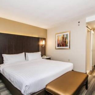 Фотографии гостиницы 
            Holiday Inn Express - Downtown San Diego, an IHG Hotel