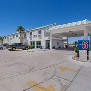 Фотография гостиницы Motel 6-Lake Havasu, AZ - Lakeside