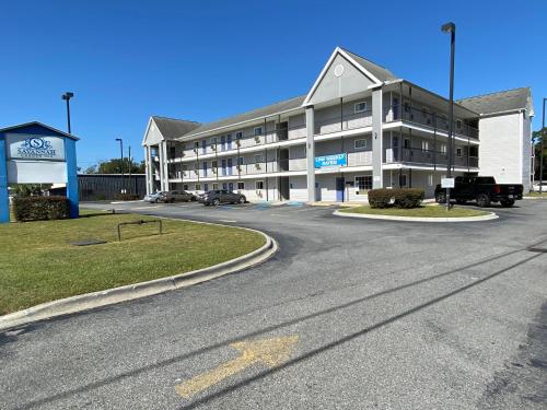 Фотография гостиницы Savannah Garden Inn