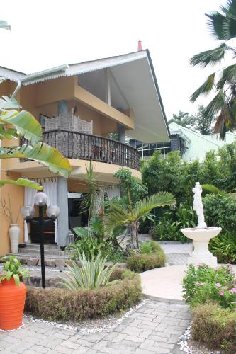 Фотография гостевого дома Oceane Self Catering