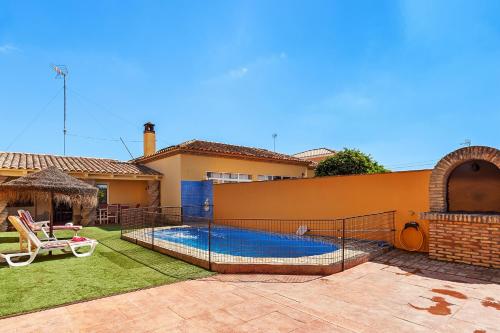 Фотография гостевого дома Chalet Rocío